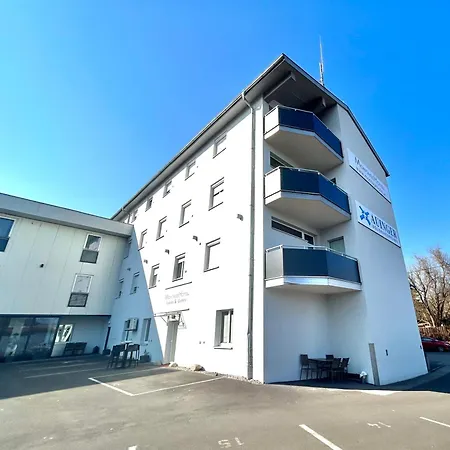 Montagehotel Living@linz מלון לינץ