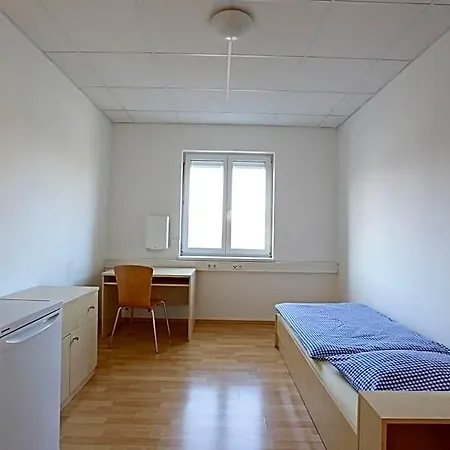Montagehotel Living@linz * Linz