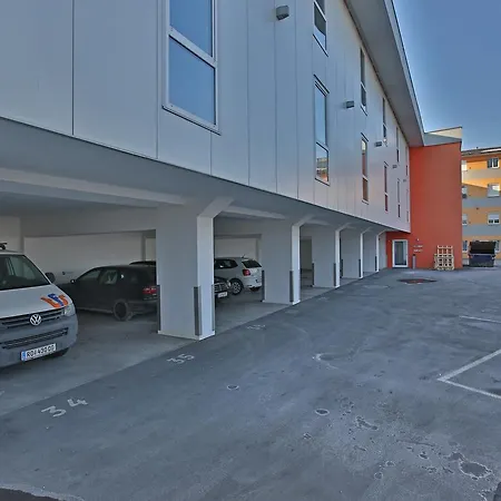 Montagehotel Living@linz *