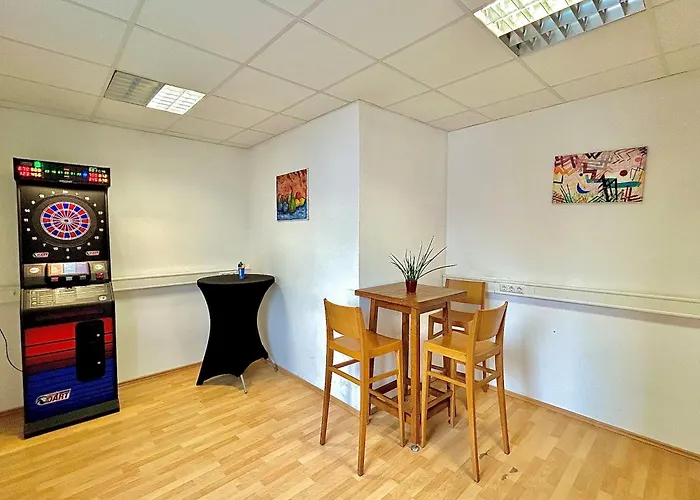 Montagehotel Living@linz Otel Linz