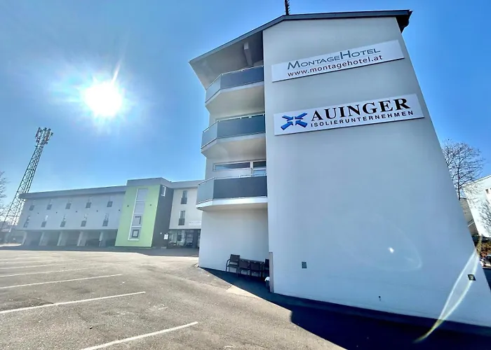 Montagehotel Living@linz *