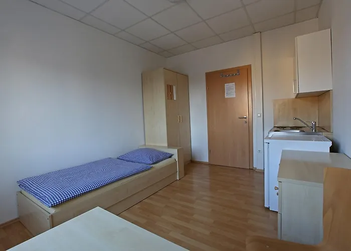 Otel Montagehotel Living@linz *