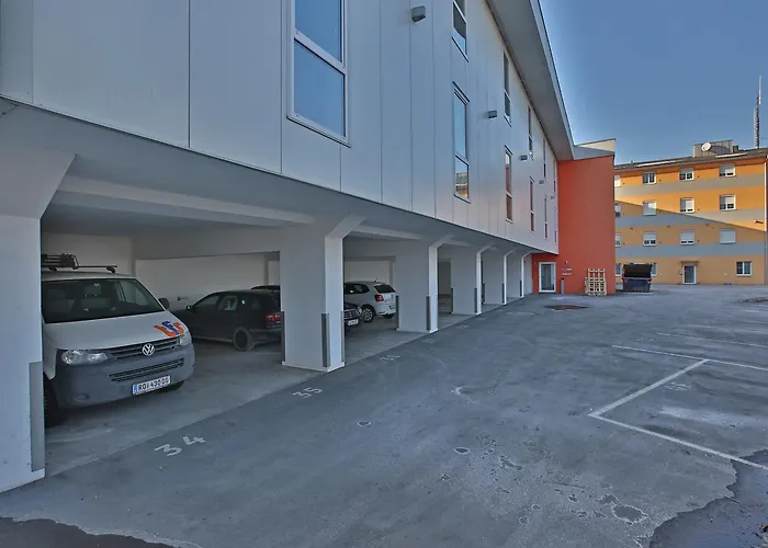 Montagehotel Living@linz *